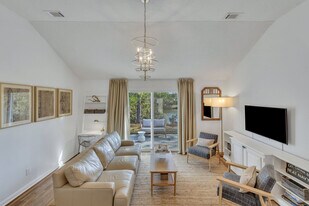 142 West Tisbury Lane in Pooler, GA - Building Photo