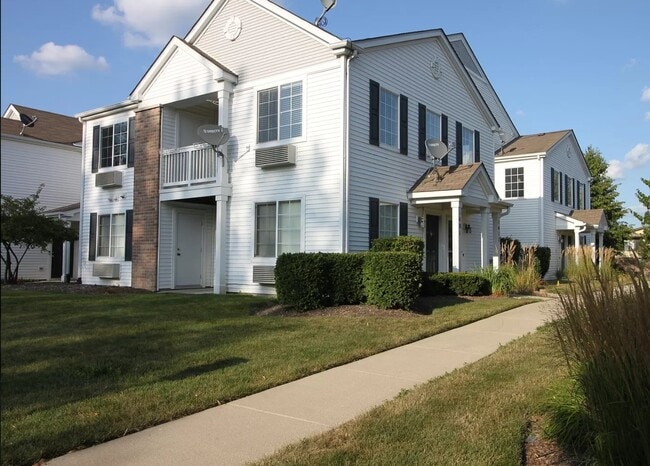 1417 McClure Rd in Aurora, IL - Building Photo - Building Photo