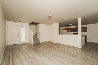 7006 Heathers Way in San Antonio, TX - Building Photo - Building Photo