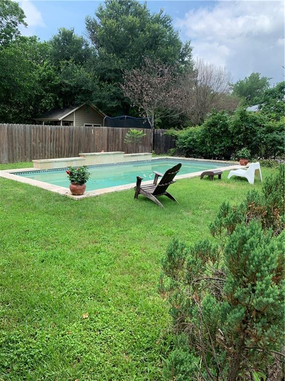 2200 Curtis Ave in Austin, TX - Building Photo - Building Photo