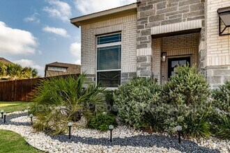 1015 Slight St in New Braunfels, TX - Building Photo - Building Photo