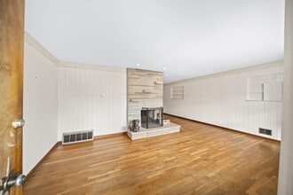 1565 Garywood Ave in Columbus, OH - Building Photo - Building Photo