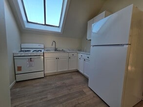 210 S Maple Ave in Green Bay, WI - Building Photo - Building Photo