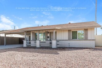 2461 E Manhatton Dr in Tempe, AZ - Building Photo - Building Photo