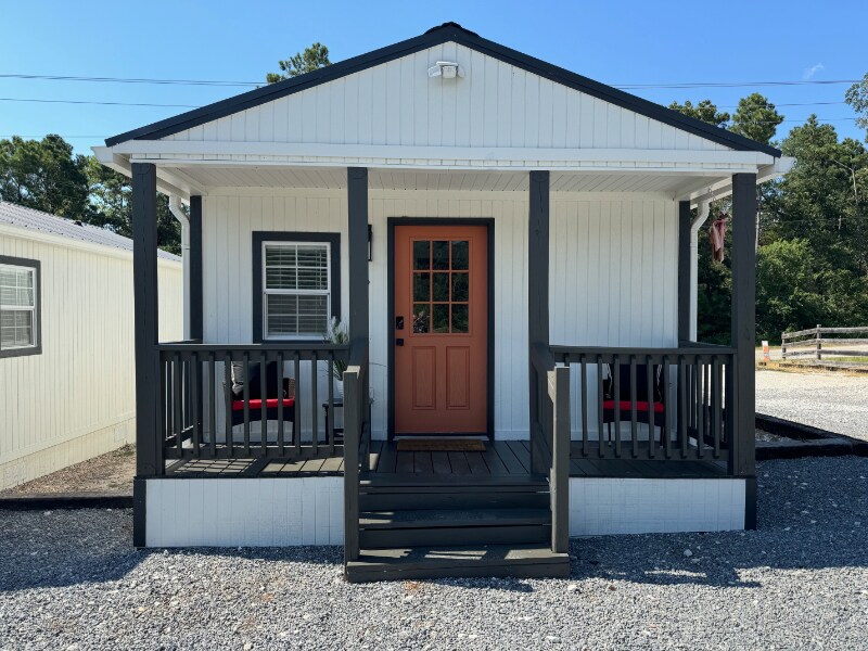 210 H Pickens Rd in Onalaska, TX - Foto de edificio