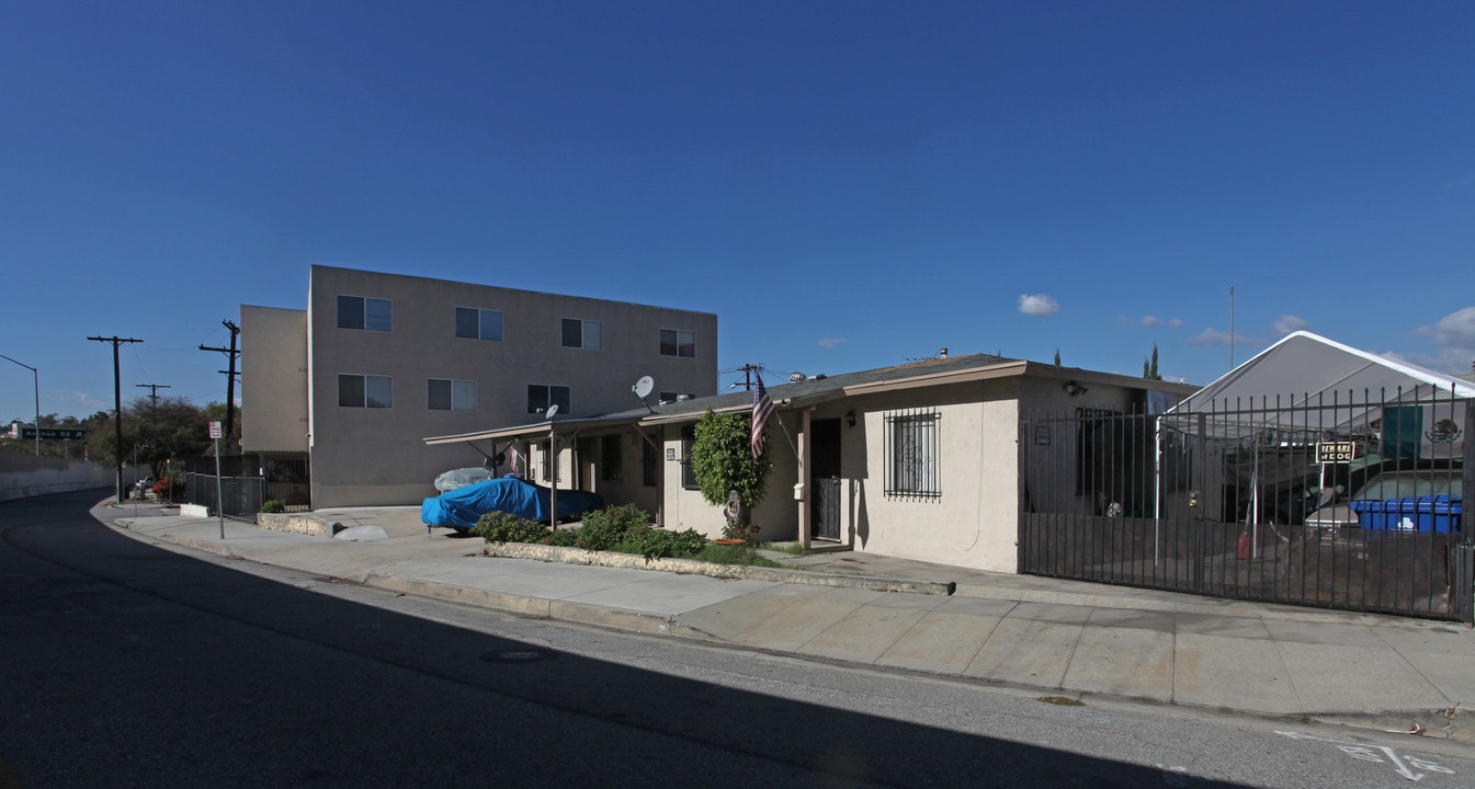 5605-5609 Carlota Blvd in Los Angeles, CA - Building Photo