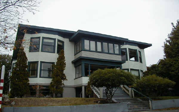 Westmoreland Apartments in Seattle, WA - Building Photo - Building Photo