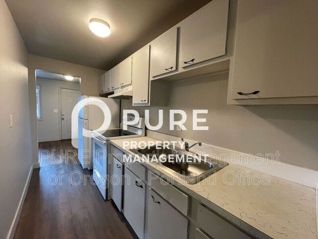 property at 18411 E Burnside St