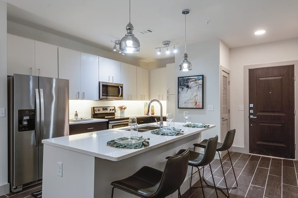 Cortland Bayport in Tampa, FL - Building Photo