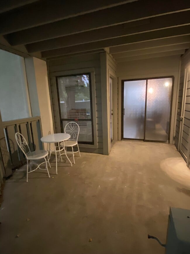 448 Deerwood St, Unit 8E in Columbia, SC - Building Photo - Building Photo