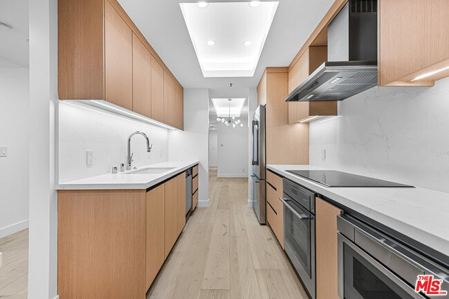 2102 Century Park Ln in Los Angeles, CA - Building Photo - Building Photo