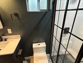 2719 Alta St, Unit #B in Los Angeles, CA - Foto de edificio - Building Photo