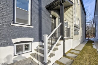 135 Forest St in Montclair, NJ - Building Photo - Building Photo