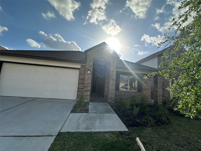 property at 5111 Winslow Grv Dr