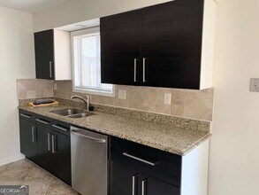 2004 Parkaire Crossing in Marietta, GA - Building Photo - Building Photo