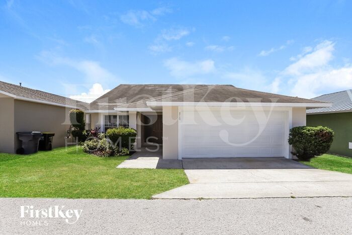 810 Marcia Loop in Winter Haven, FL - Building Photo