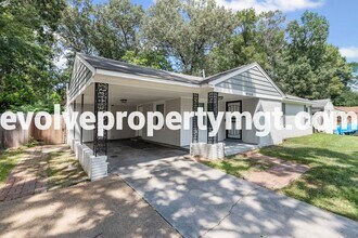 4584 Willow Rd in Memphis, TN - Building Photo - Building Photo