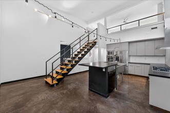 1960 Bellefontaine St in Indianapolis, IN - Building Photo - Building Photo