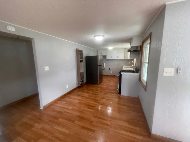 205 Locust St in Belpre, OH - Building Photo - Building Photo