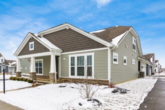 5609 Jessica Ln in Powell, OH - Foto de edificio - Building Photo