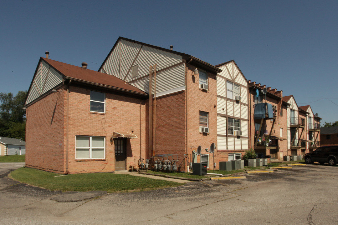 Thaicor Complex in Louisville, KY - Building Photo