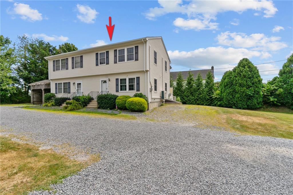 4 Marshall Ln in Middletown, RI - Building Photo