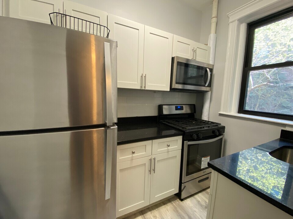 69 Quint Ave, Unit Quint Ave in Boston, MA - Building Photo