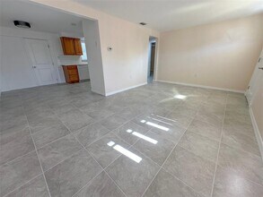 3607 Cambridge St in New Port Richey, FL - Building Photo - Building Photo