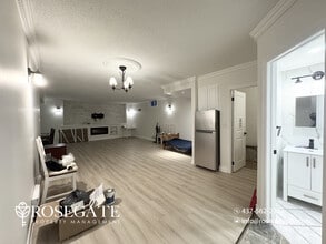 1059 Lakeshore Rd E in Mississauga, ON - Building Photo - Building Photo