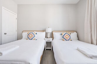 6612 W Paradise Ln in Glendale, AZ - Foto de edificio - Building Photo