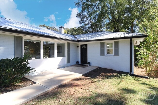 1092 West Lake Dr in Athens, GA - Building Photo - Building Photo