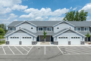 Fairway Corners Townhomes in Grandville, MI - Building Photo