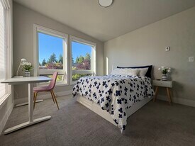 11217 NE 88th St in Kirkland, WA - Building Photo