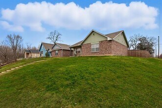 901 W Munson St in Denison, TX - Building Photo - Building Photo