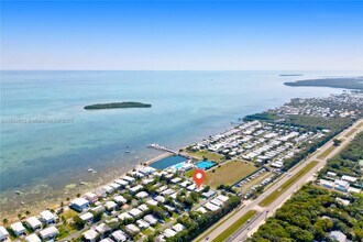 804 N Topaz in Key Largo, FL - Building Photo - Building Photo