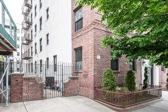 625 Caton Ave in Brooklyn, NY - Building Photo - Building Photo