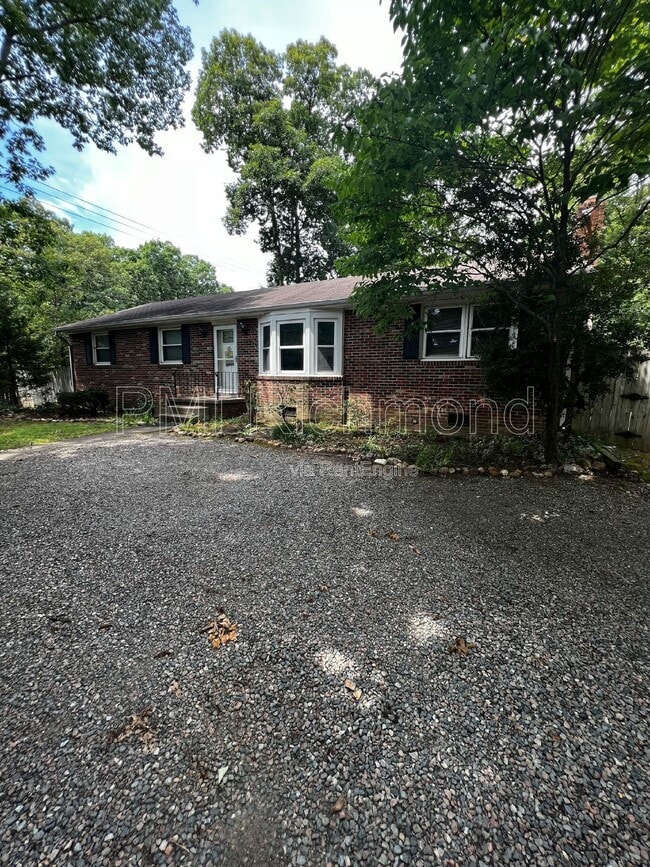 property at 1900 Woodmont Dr