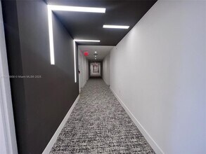 5250 NW 84th Ave in Doral, FL - Building Photo - Building Photo