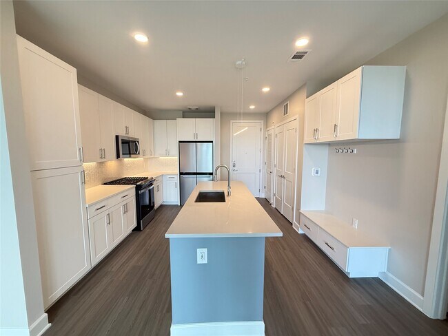 property at 716 Waugh Dr