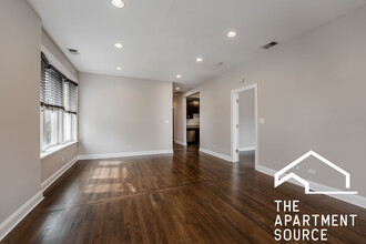 2506 W Argyle St, Unit 2 in Chicago, IL - Foto de edificio - Building Photo