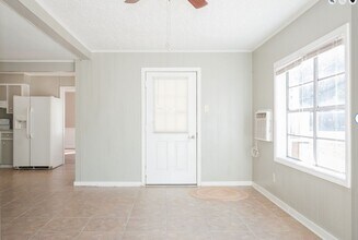 104 Bingham Ave in Newton, MS - Building Photo - Building Photo