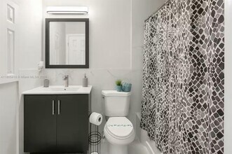 1321 NE 118th St in Miami, FL - Building Photo - Building Photo