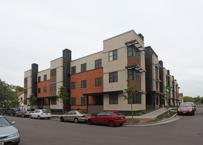 Charlotte Commons in Minneapolis, MN - Building Photo - Building Photo