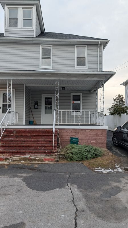 property at 20 1/2 Rock St