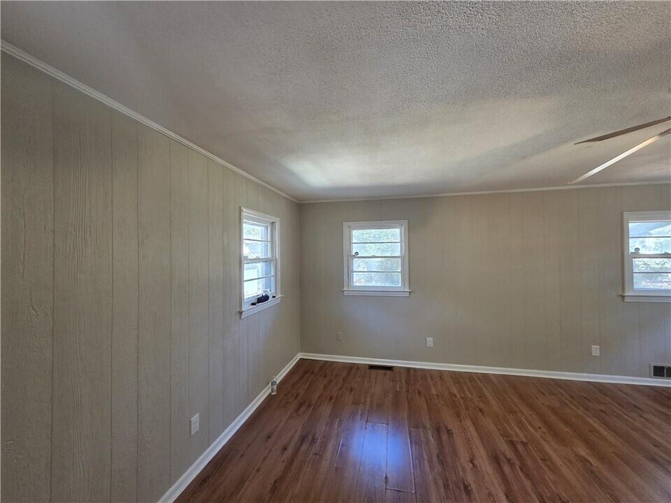 948 Green Valley Rd SW in Mableton, GA - Building Photo