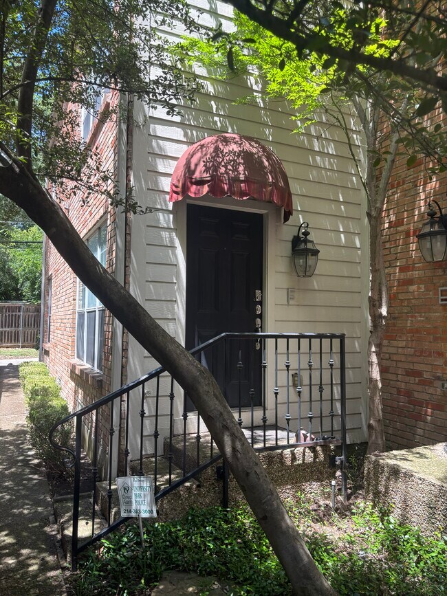 property at 3412 McFarlin Blvd