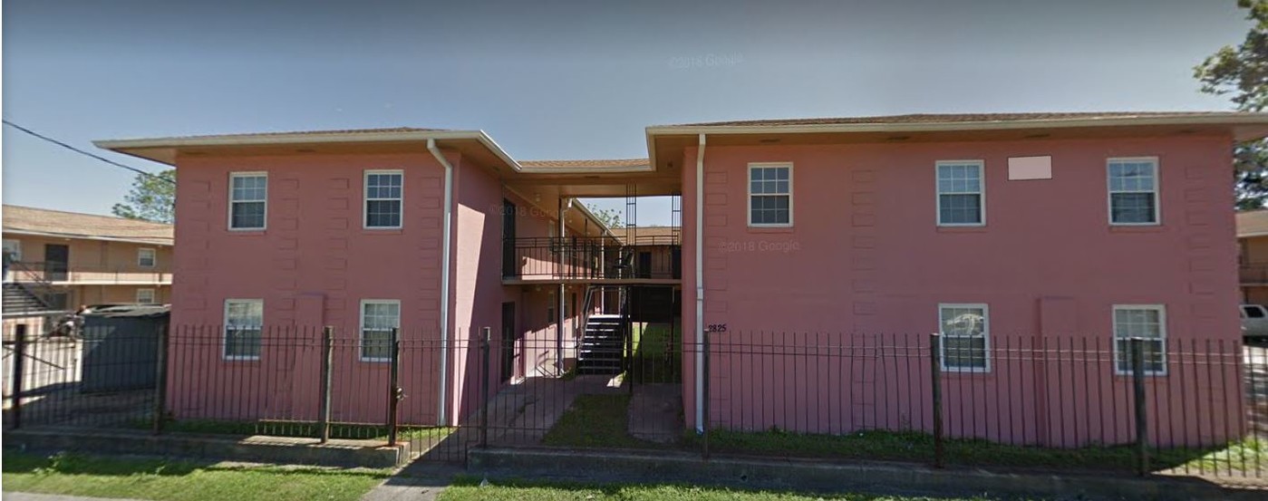 Taylor Village in New Orleans, LA - Building Photo