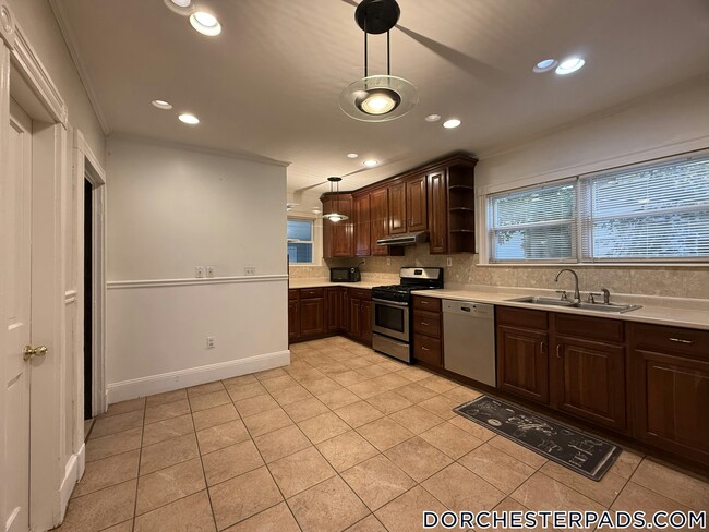 547 Talbot Ave