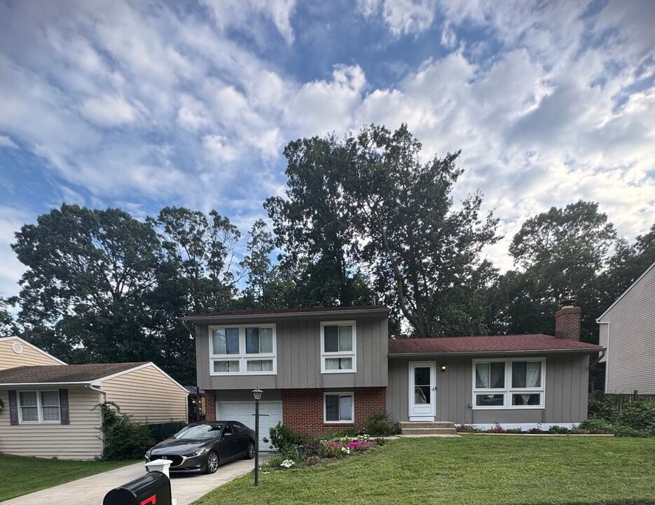 7940 Covington Ave in Glen Burnie, MD - Building Photo