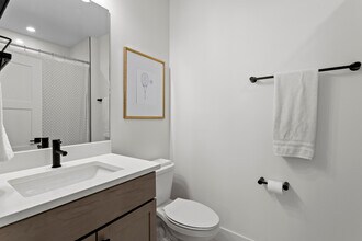 2506 W Cleveland St, Unit 10 in Tampa, FL - Foto de edificio - Building Photo